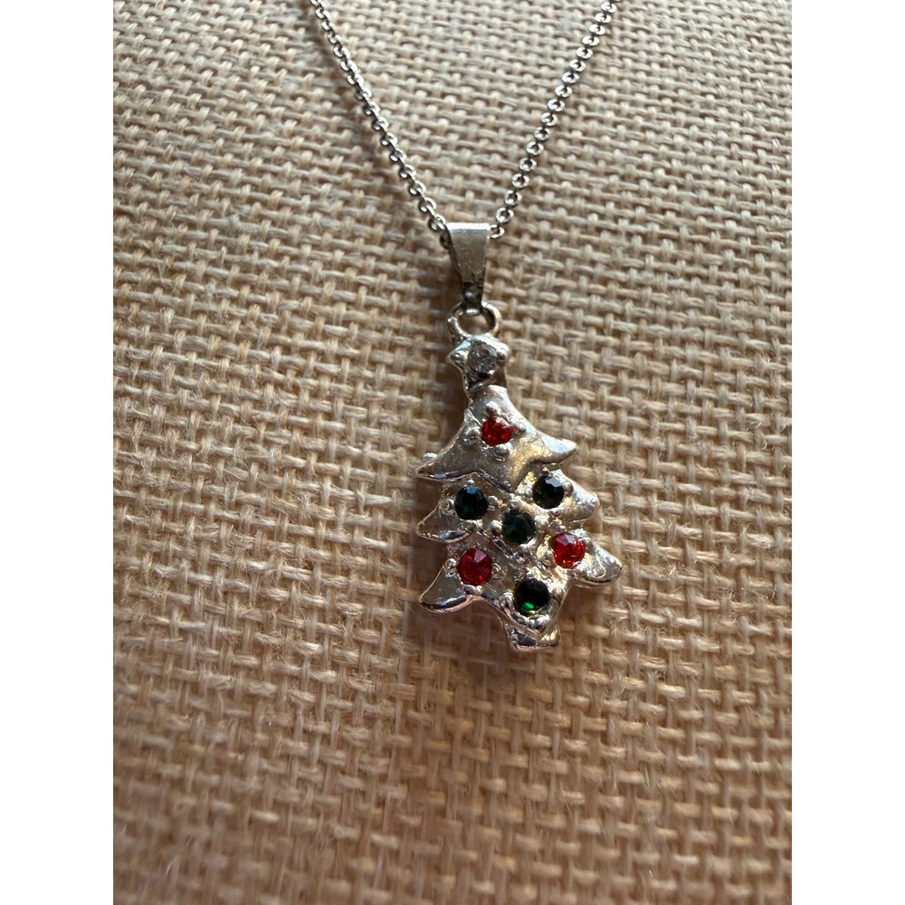 Silver Tone Rhinestone Christmas Tree Pendant Necklaceโ Festive Holiday Jewelry